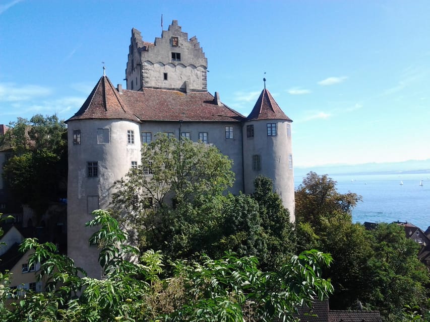 Meersburg: Public city tour with wine tasting - Key points at a glance