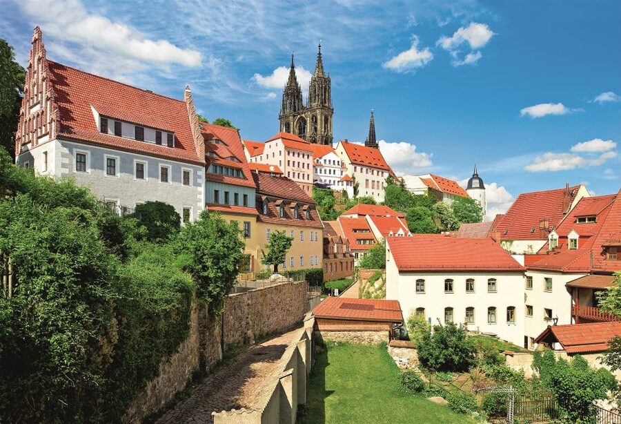 Meißen: Guided Walking Tour - Meißen Cradle of Saxony - The climb toward Burgberg hill