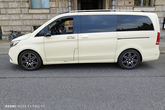 Minivan Driver and Guide (DIN15565) Tailor Made Berlin Highlights - The Holocaust Memorial and Brandenburg Gate