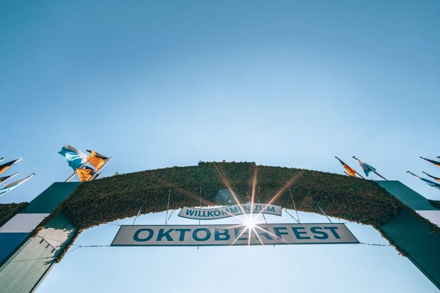 München: Oktoberfest Experience and Lunch in Tent - Meeting at Goetheplatz before Oktoberfest