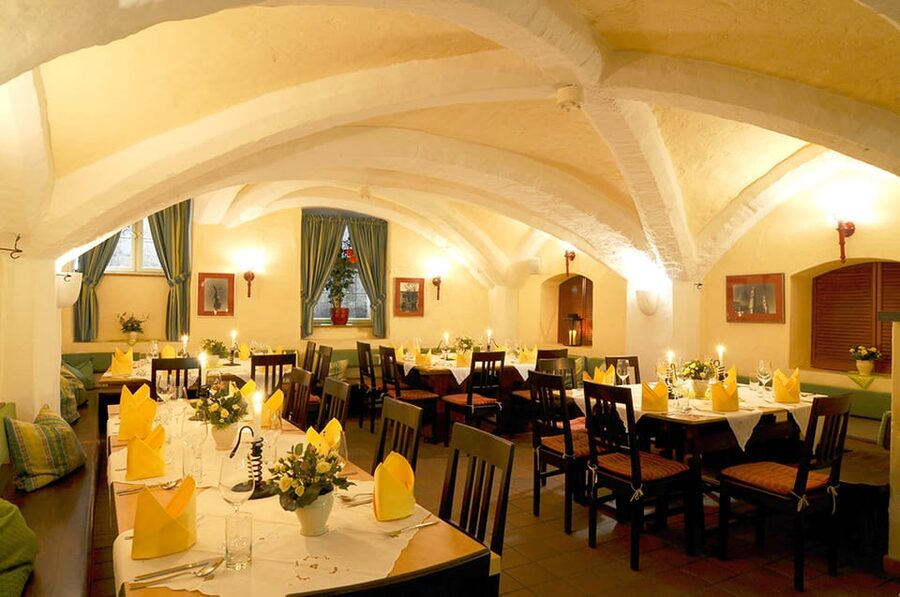 Munich: 3-Hour Culinary Nightwatch Tour - Dessert and a nightcap bring the evening back indoors