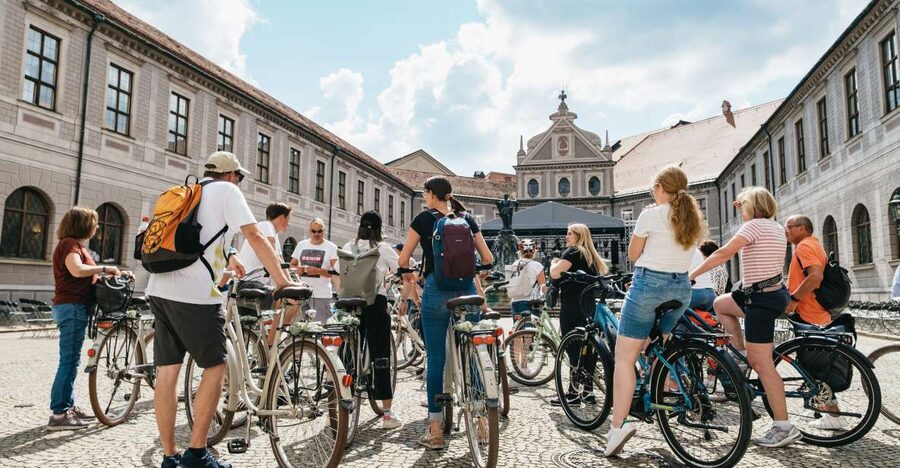 Munich 3-Hour Guided Bike Tour - The Residenz and the calm of Hofgarten