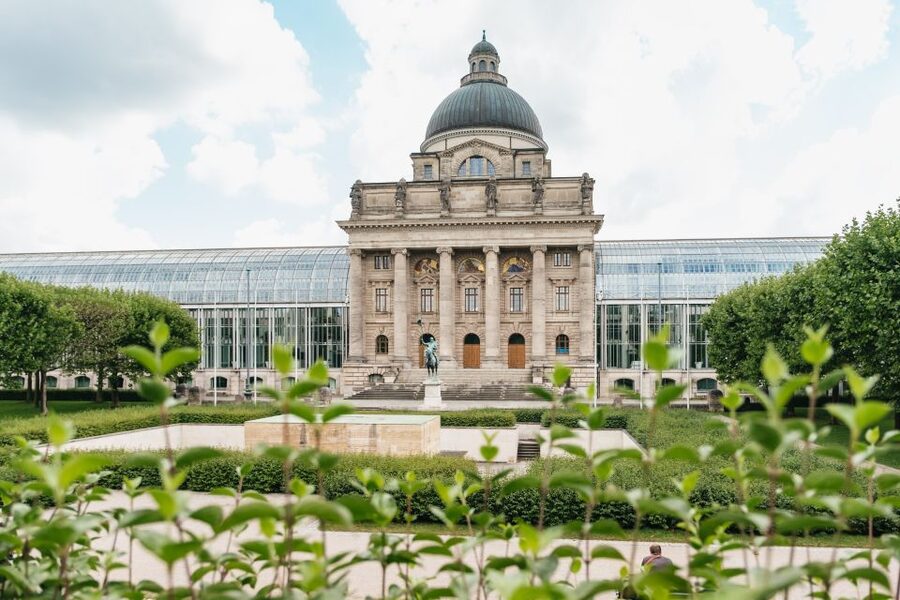 Munich 3-Hour Guided Bike Tour - Königsplatz and Munich’s art district