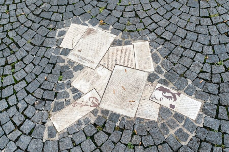 Munich 3-Hour Guided Bike Tour - Schwabing brings a different side of Munich