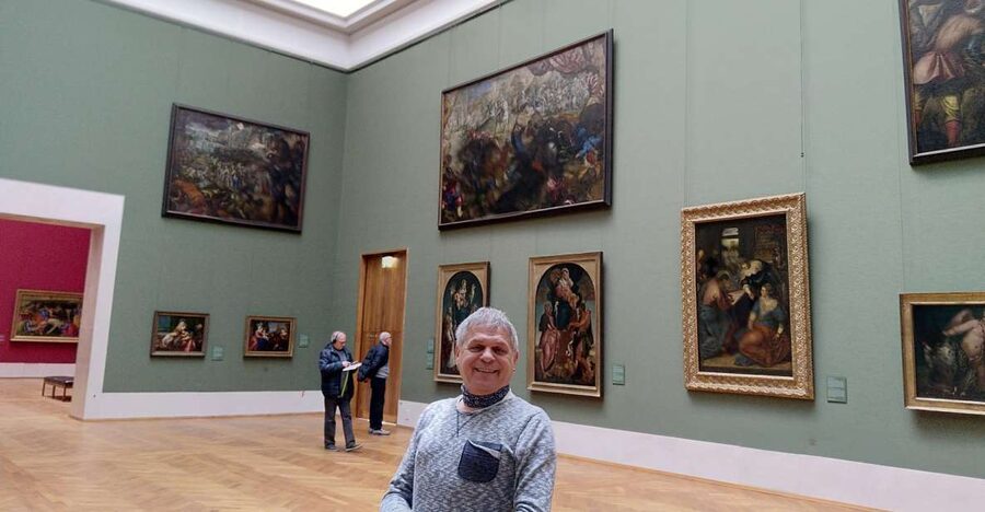 Munich: Alte Pinakothek Skip-the-Line & Guided Walking Tour - The first rooms and the Bavarian royal story