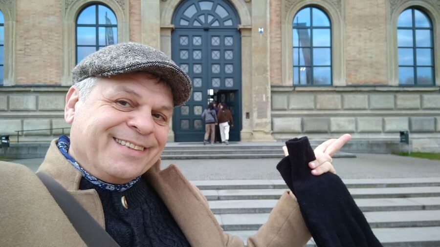 Munich: Alte Pinakothek Skip-the-Line & Guided Walking Tour - Entering with skip-the-ticket-line access
