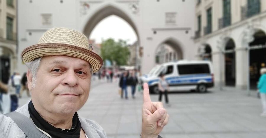 Munich: Bavarian Beer Walking Tour with Samples - Frauenkirche and Marienplatz add the city context