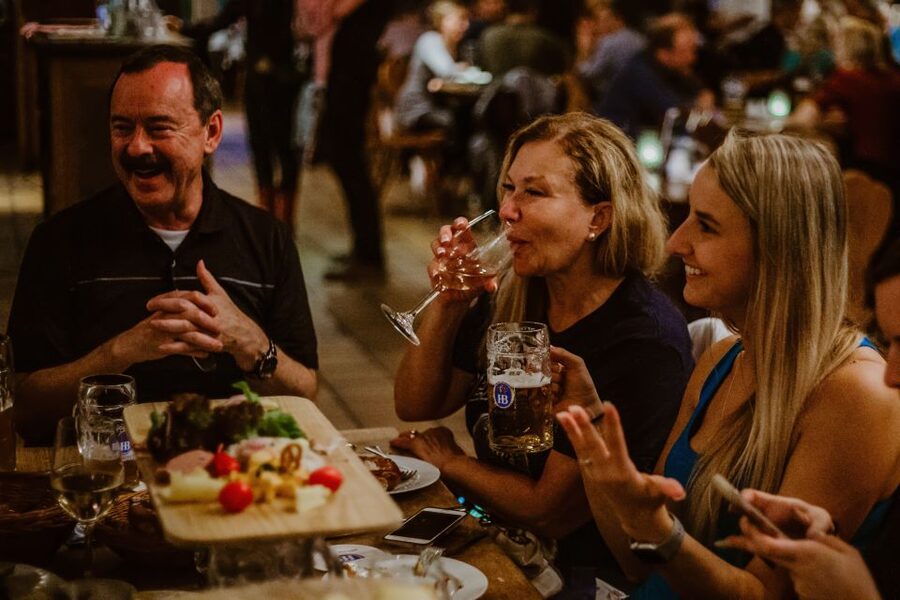 Munich: Beer and Food Tour with Dinner & Oktoberfest Museum - How the evening gets started at Radius Tours