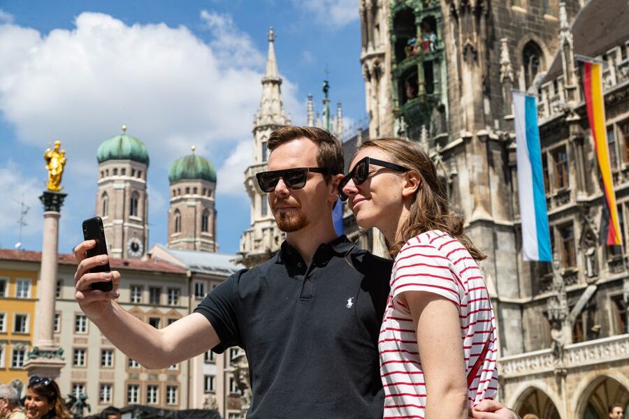Munich: Big Bus Hop-On Hop-Off Sightseeing Bus Tour - Start in the center at Karlsplatz