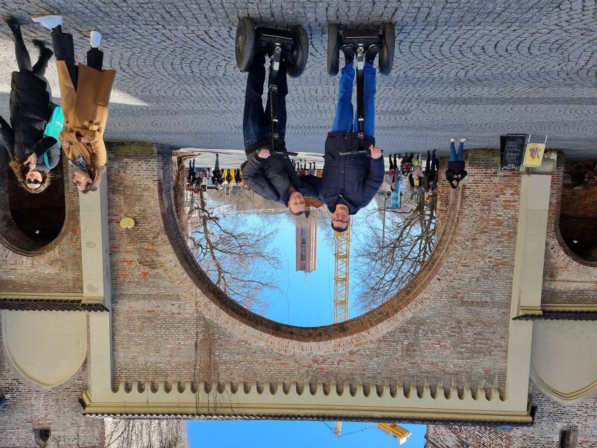 Munich: City Highlights Guided Segway Tour - English Garden and the Eisbach surfers