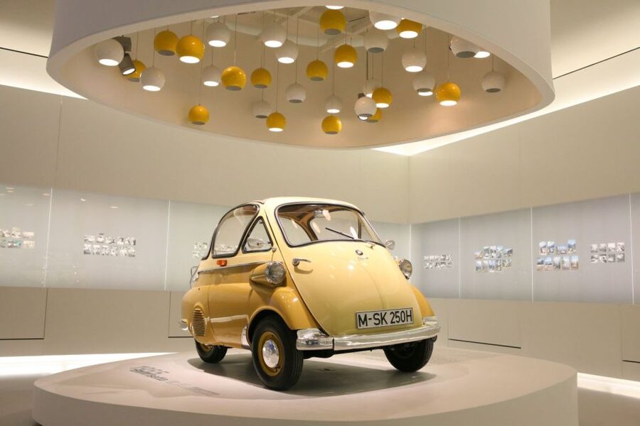 Munich: City Pass 45+ Top Attractions and Public Transport - Munich’s royal collections and historic interiors