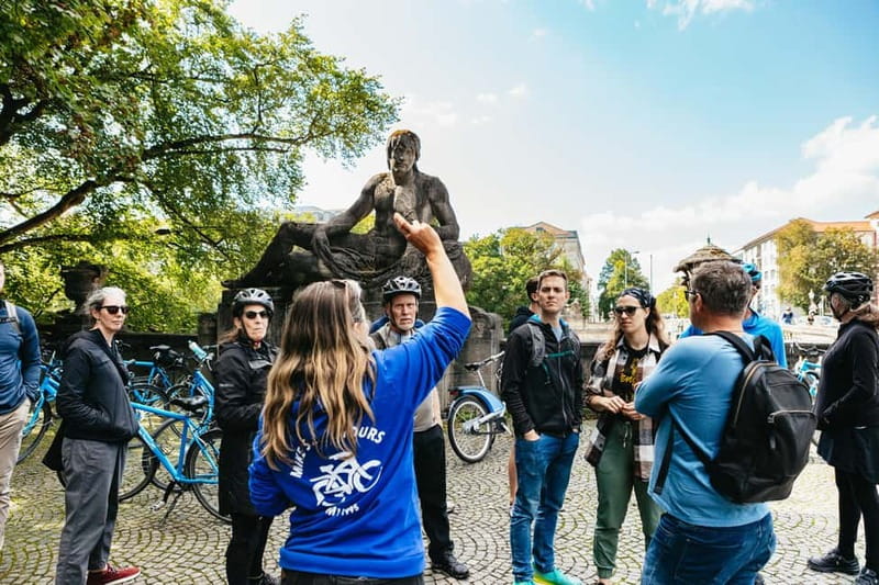 Munich: Classic Guided City Tour by Bike (English Tour Only) - Finding the meeting point at Marienplatz