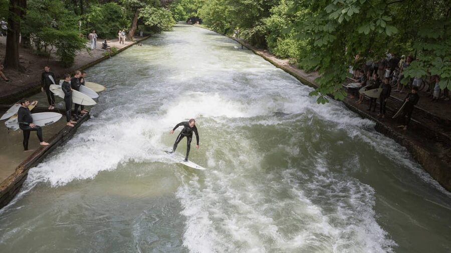 Munich: Eisbachwelle River Surfing Experience - Should you book the Eisbachwelle session?