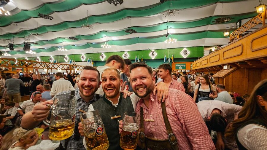 Munich: Guided Oktoberfest Experience with Beer and Lunch - Who will get the most from this Oktoberfest tour