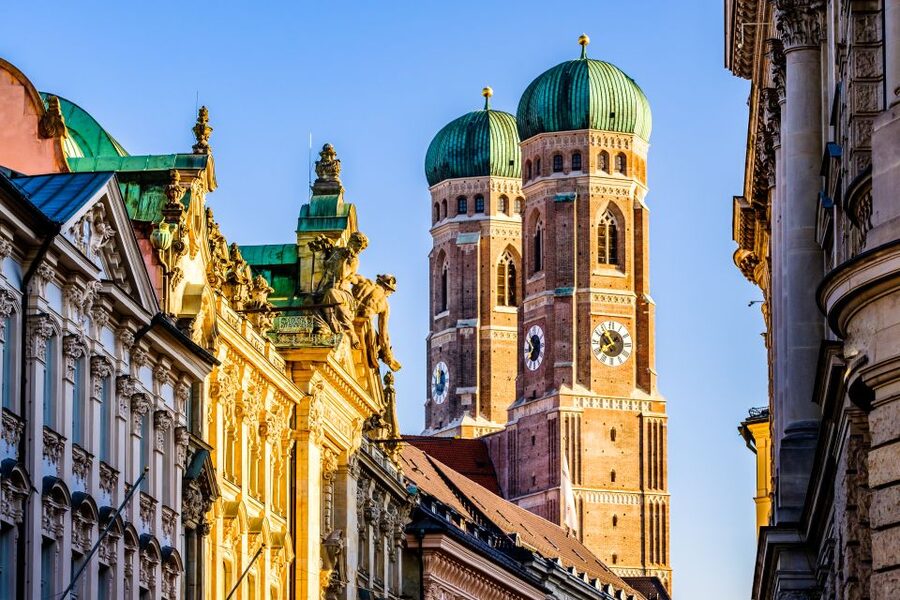 Munich: Highlights Private Bike Tour with Licensed Guide - Residenz, State Opera, and Odeonsplatz