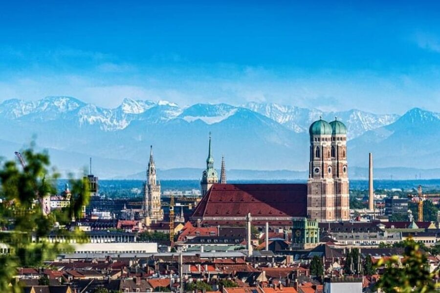 Munich: Highlights Walking Tour with a Guide - Why this three-hour Munich walk works well