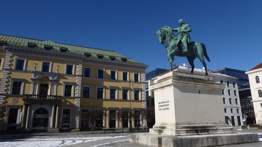 Munich: Historical Walking Tour Maxvorstadt with GEO Epoche - Key points to know before booking