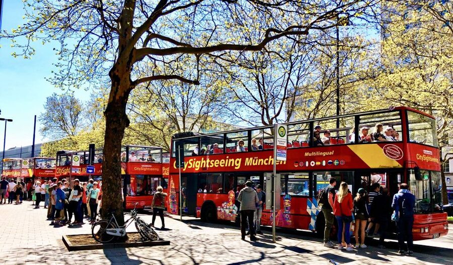 Munich Hop-On Hop-Off Tour: 1-Day or 2-Day Ticket - Why this bus works well for a first day in Munich