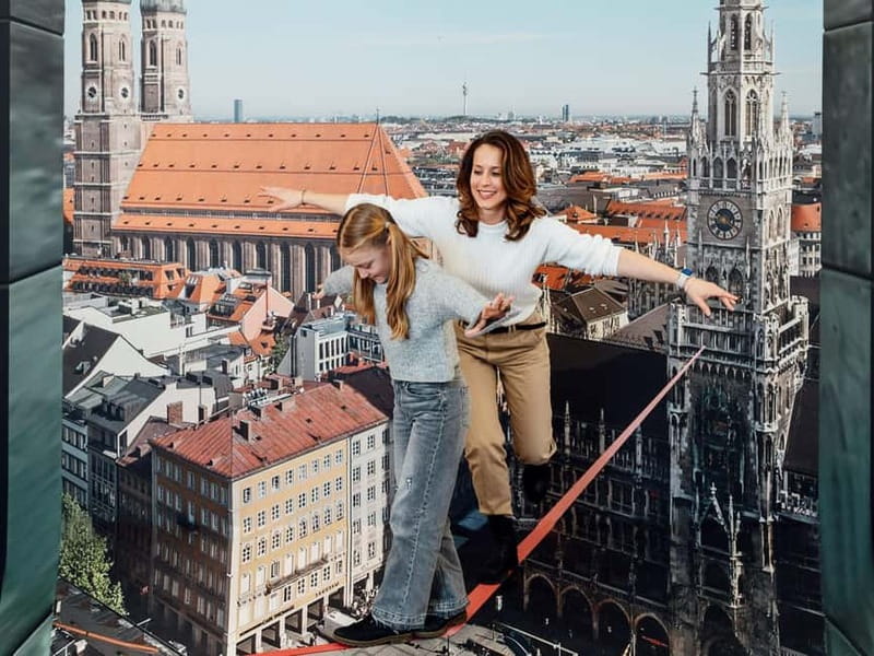 Munich: Magic Bavaria - Museum of Fun, Photos and Illusions - The first photo sets: learning how the illusions work