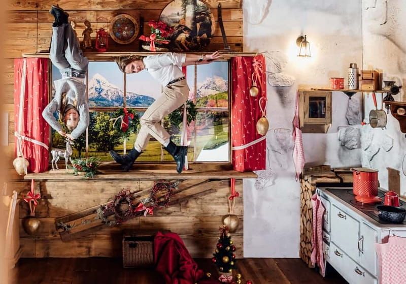 Munich: Magic Bavaria - Museum of Fun, Photos and Illusions - The Oktoberfest room and the giant pretzel