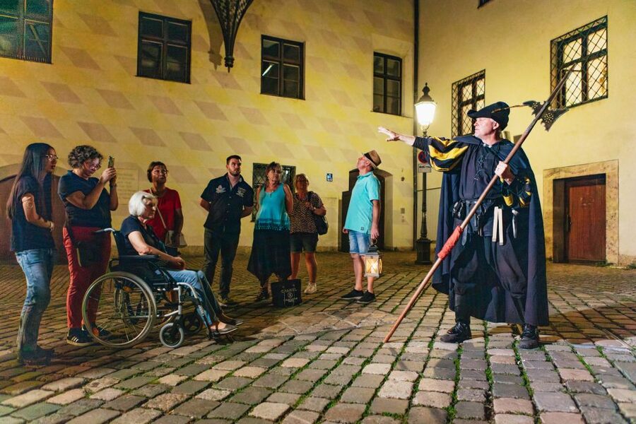 Munich: Middle Ages Tour with Night Watchman - Returning to Rathaus Apotheke