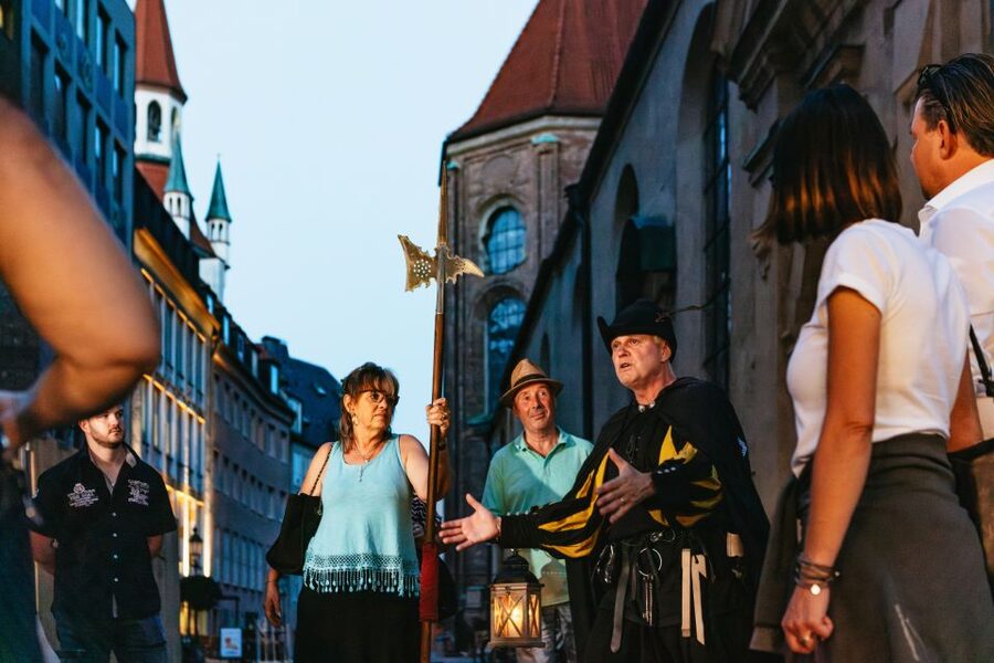 Munich: Middle Ages Tour with Night Watchman - Viktualienmarkt and the rules of the market