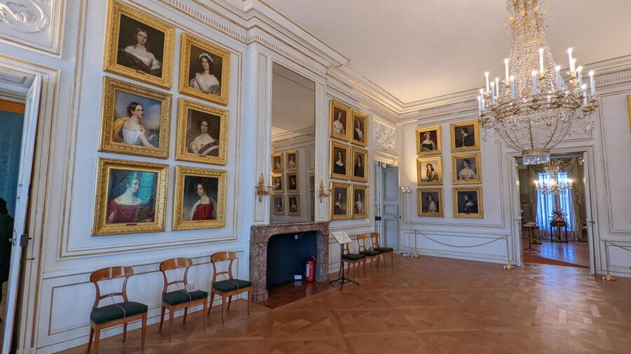 Munich: Nymphenburg Palace with official Guide - Electors, electresses, and royal apartments