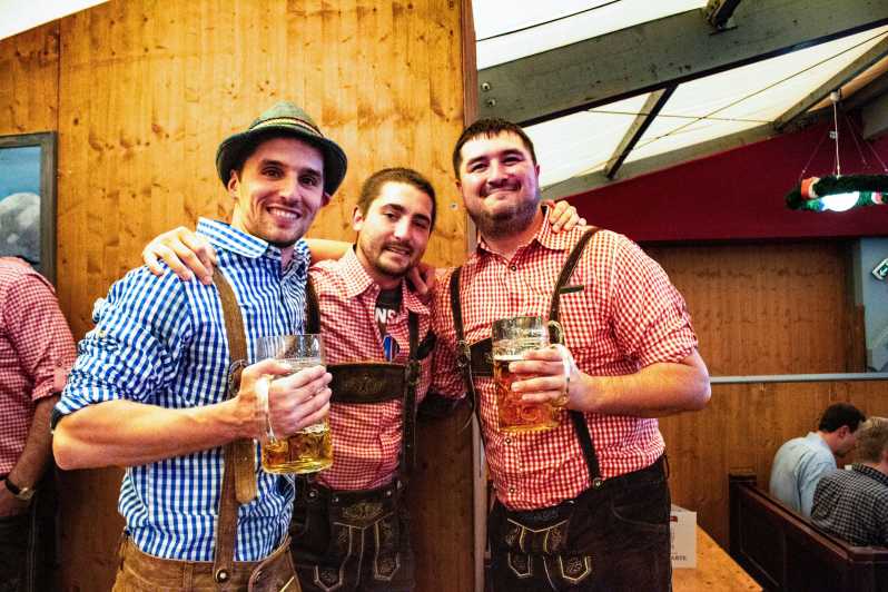 Munich: Oktoberfest Tour with Tent Reservation, Food & Beer - Why a reserved table matters at Oktoberfest