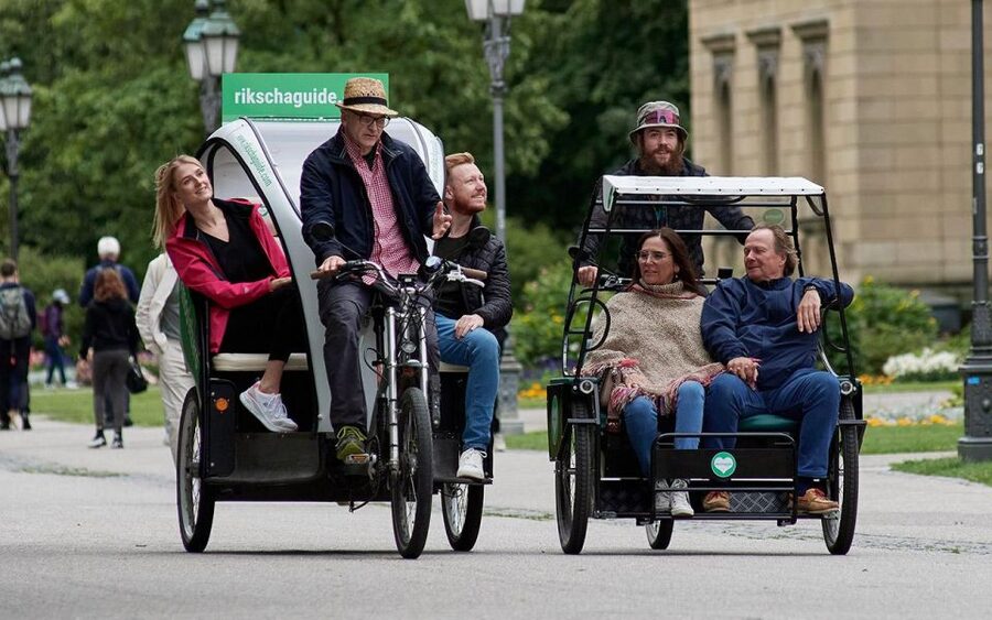 Munich: Old Town and English Garden Rickshaw Tour - What the e-rickshaw changes