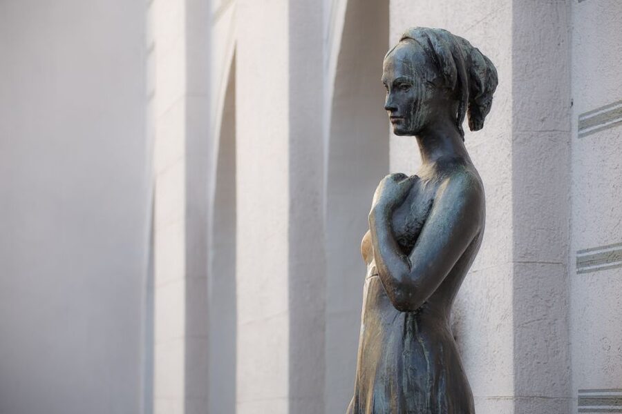 Munich: Places of Luck in Munich - From Frauenkirche toward Max-Joseph-Platz