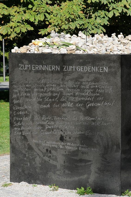 Munich: Private or Group Third Reich and WWII Walking Tour - Starting at the Mariensäule on Marienplatz