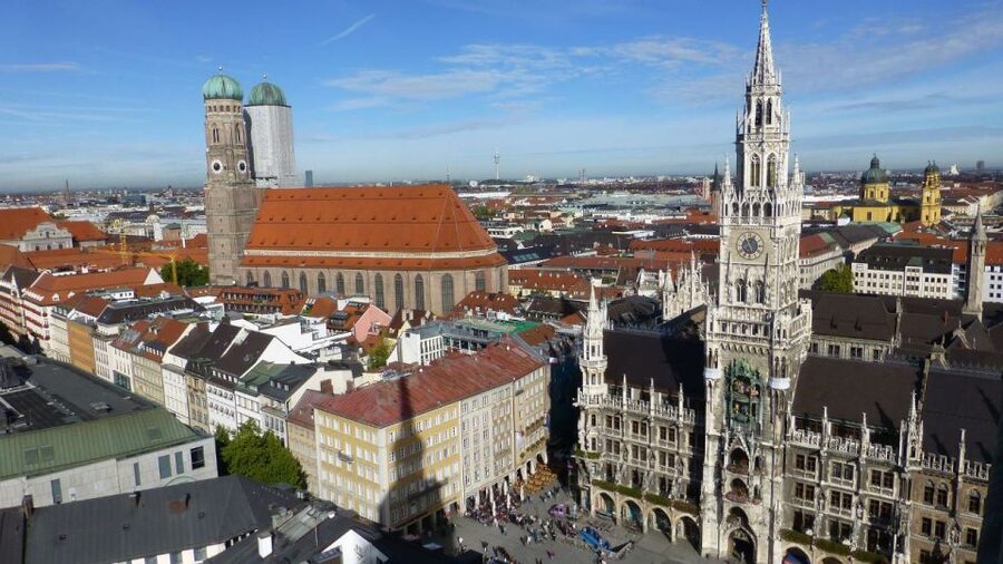 Munich: Private Walking Tour of the Historical City Center - Reading the Rathaus-Glockenspiel