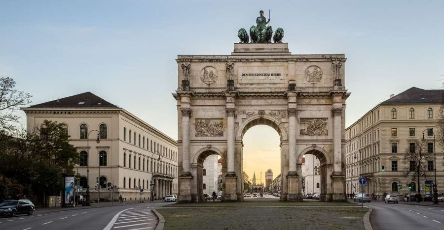 Munich : Private Walking Tour with A Guide (Private tour) - Starting in Munich with a route built around you