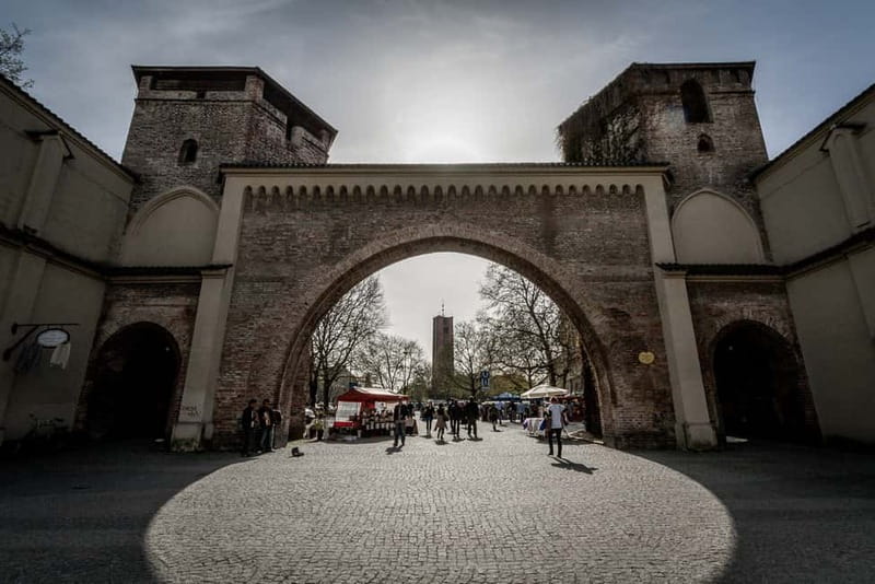 Munich: Raven Black Witches and Executioners Walking Tour - Crossing the Angers quarter and Hackenviertel