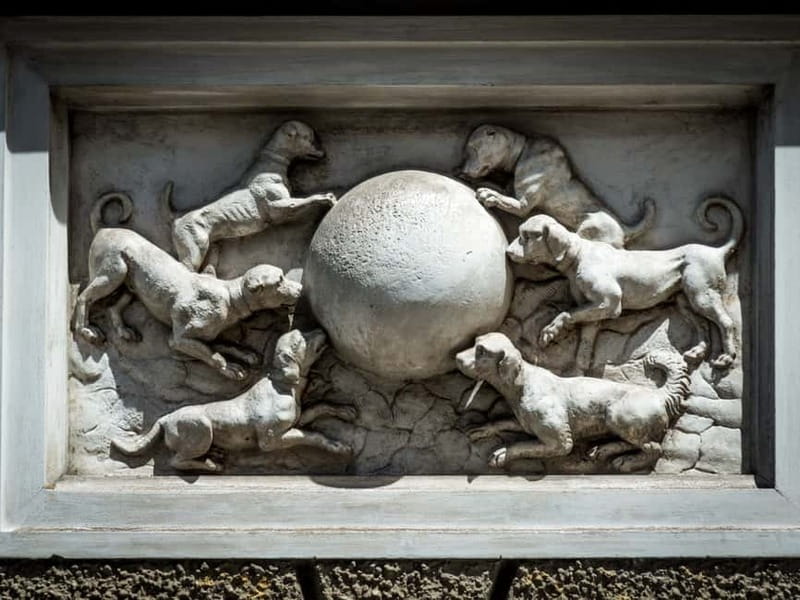 Munich: Raven Black Witches and Executioners Walking Tour - Meeting witches, sorcerers, and condemned souls