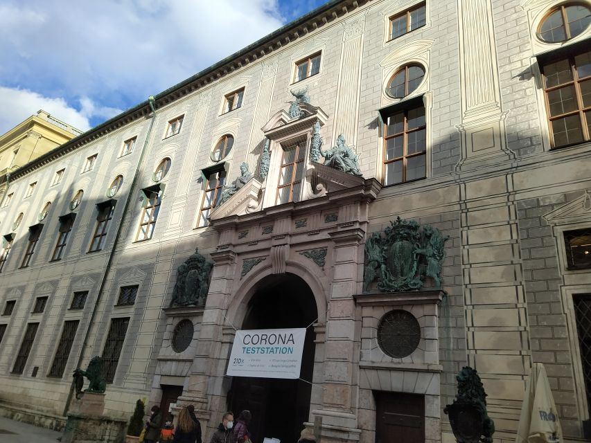 Munich Residenz: Private Tour with artists and historians - The Wittelsbach story begins in the rooms