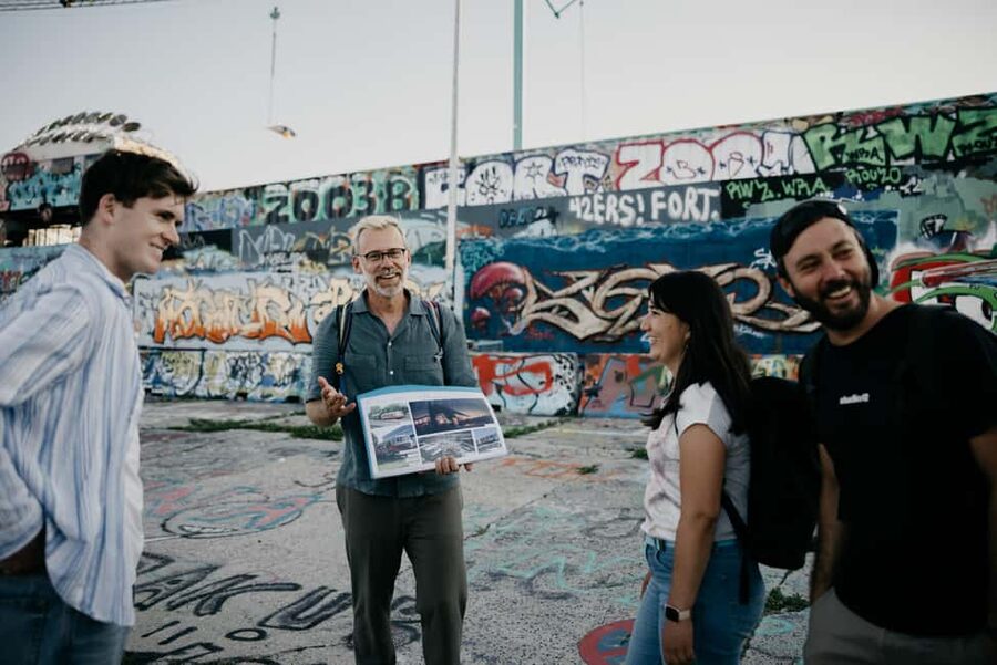 Munich's Hidden Architecture Guided Tour - Alte Utting, the boat on the bridge