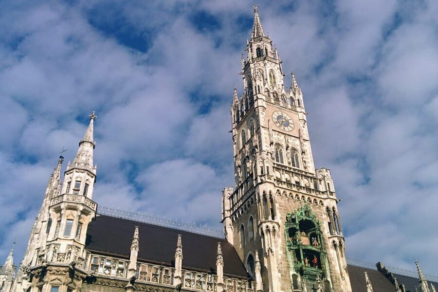 Munich: Self-guided sightseeing scavenger hunt for families - Who should choose this activity?