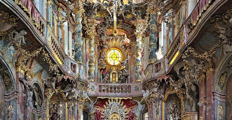 Munich: Spanish Guitar & Bach Toccata at Asamkirche - The Alternate Program: Giuliani, Vivaldi, and Spanish Classics