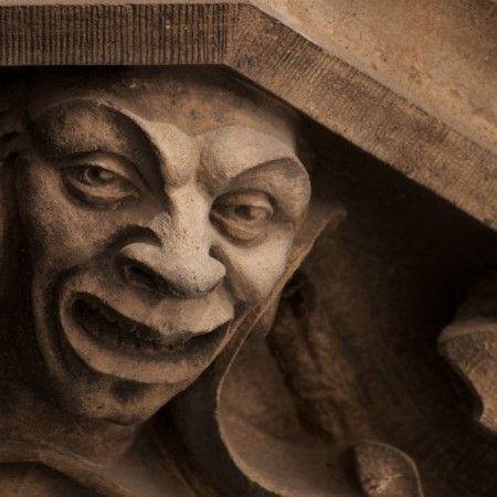 Munich: Spooky Tour of Old Town in German - Meeting the guide at Frauenkirche