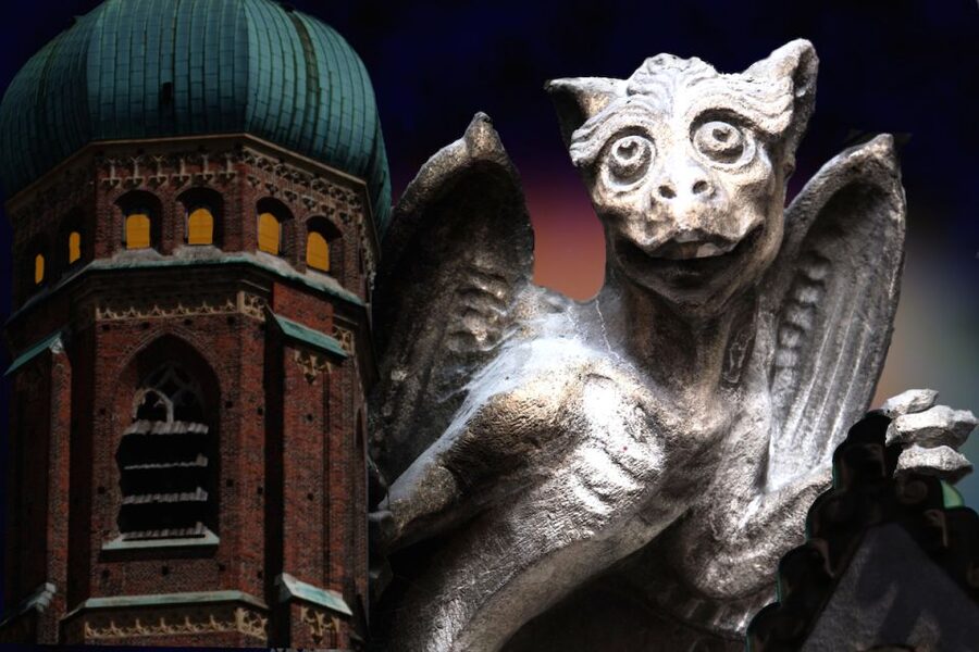 Munich: Spooky Tour of Old Town in German - Who will enjoy this German walking tour?