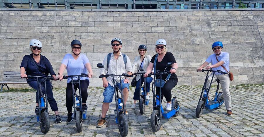 Munich: Top Sights Guided E-Scooter Tour - Why two hours works well in Munich