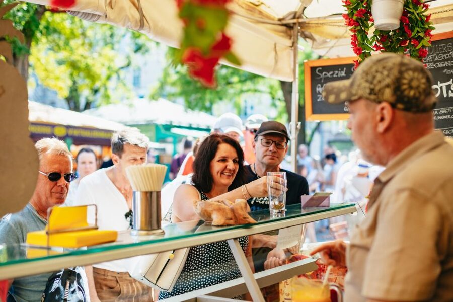 Munich: Viktualienmarkt Food Tour - Families, group size, and the pace of the walk