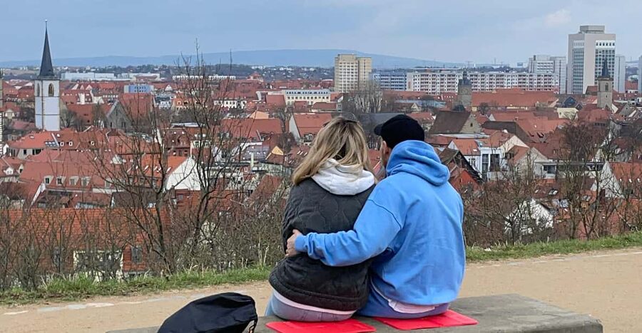 Mystery Backpack 2p: explore the city with an Erfurt novel - Choosing the right Erfurt novel