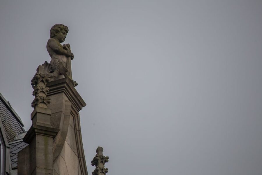 Mystical Hamburg - Walking Tour in German - What the German-language format means for you