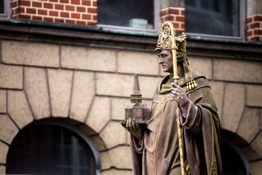 Mystical Hamburg - Walking Tour in German - Who will enjoy Mystical Hamburg most?