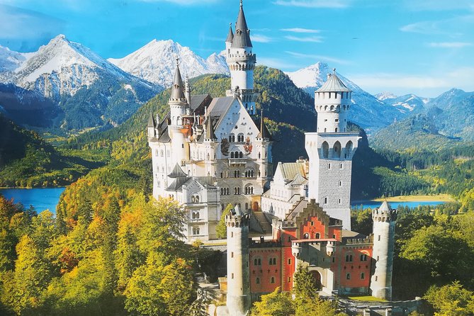 Neuschwanstein Castle Ticket With Audio Guided Tour - The uphill route and the castle approach