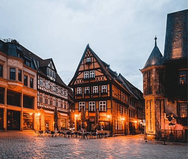 Night Watchman Tour through Quedlinburg - Meeting the night watchman on the market square