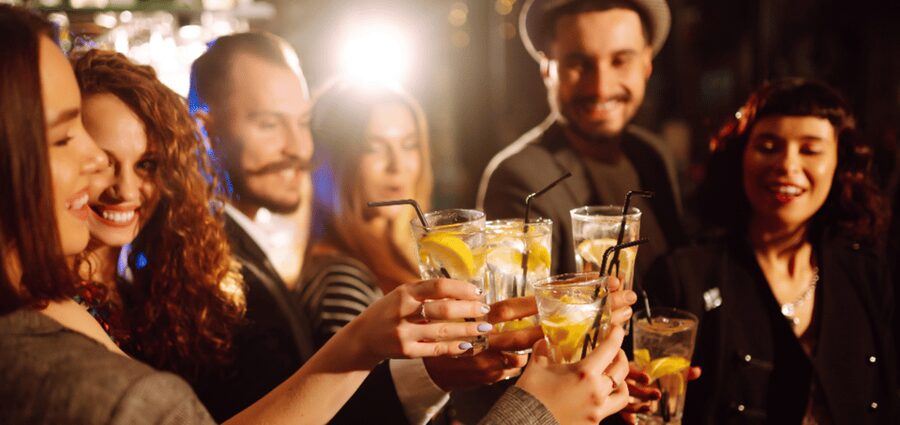 Nuremberg: Bar and Club Tour with Free Shots and Free Entry - The club finish and VIP entry