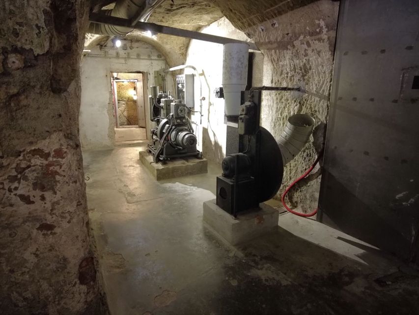 Nuremberg: Historischer Kunstbunker WWII Art Bunker Tour - What the one-hour format gets right